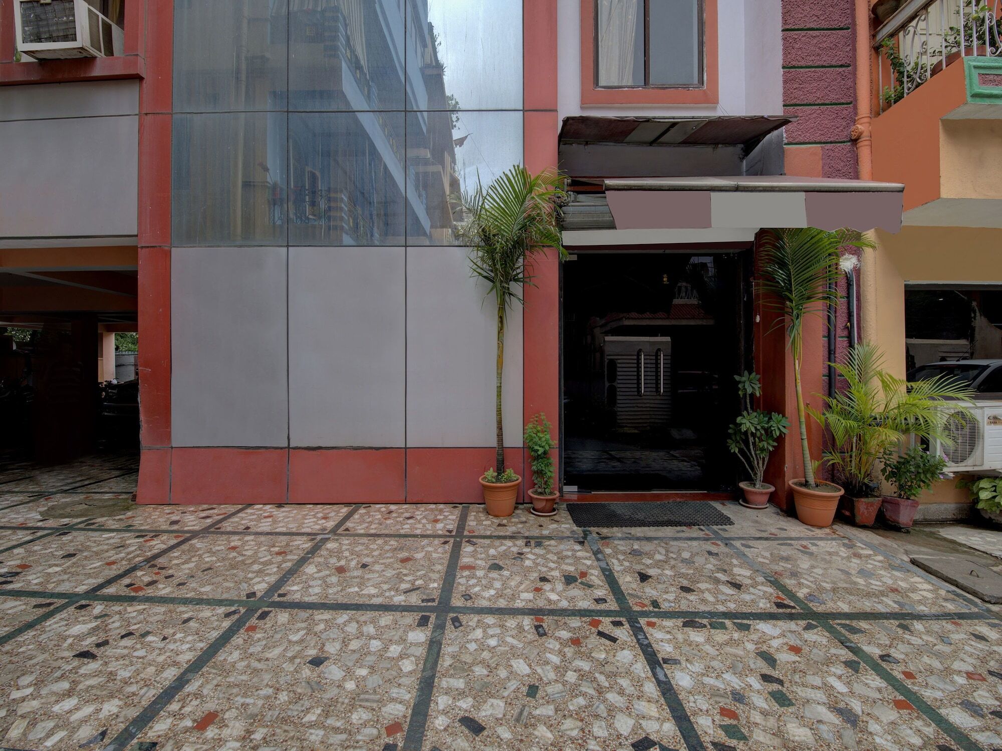 Oyo 4275 Hotel Sunraj Residency Ranchi Extérieur photo